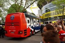 PSJ avtobusi "Borussiya" stadionini Mbappesiz tark etdi